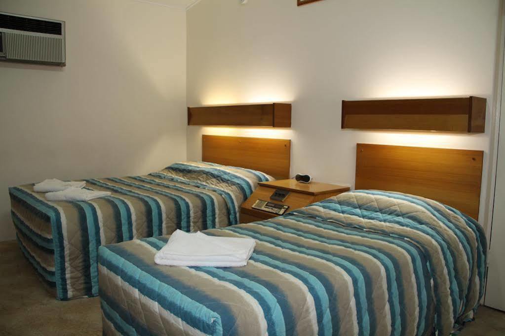 Border Motel Гундивинди Экстерьер фото